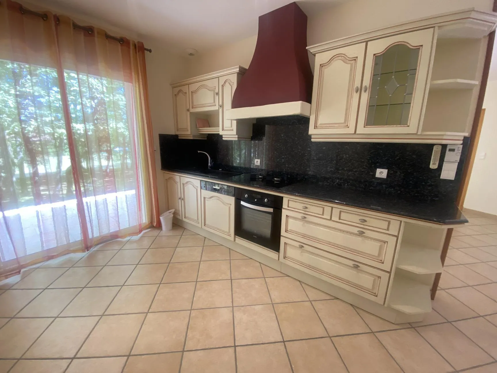 Maison de plain-pied à vendre à Villeneuve-sur-Vère, proche d'Albi, 105 m² avec jardin et dépendance 