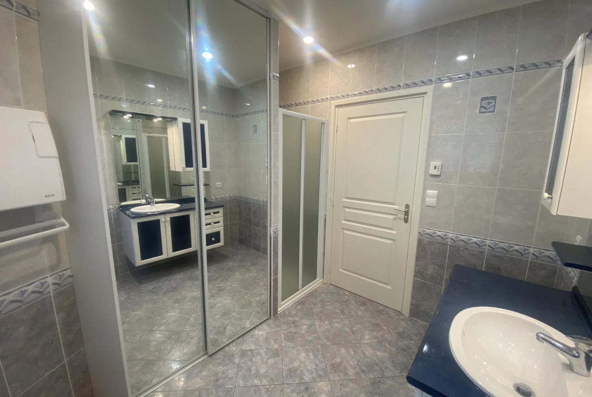 Maison de plain-pied à vendre à Villeneuve-sur-Vère, proche d'Albi, 105 m² avec jardin et dépendance 