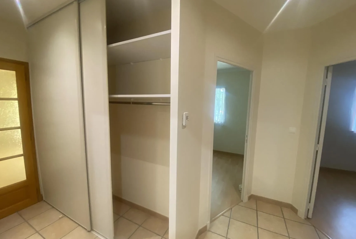Maison de plain-pied à vendre à Villeneuve-sur-Vère, proche d'Albi, 105 m² avec jardin et dépendance 