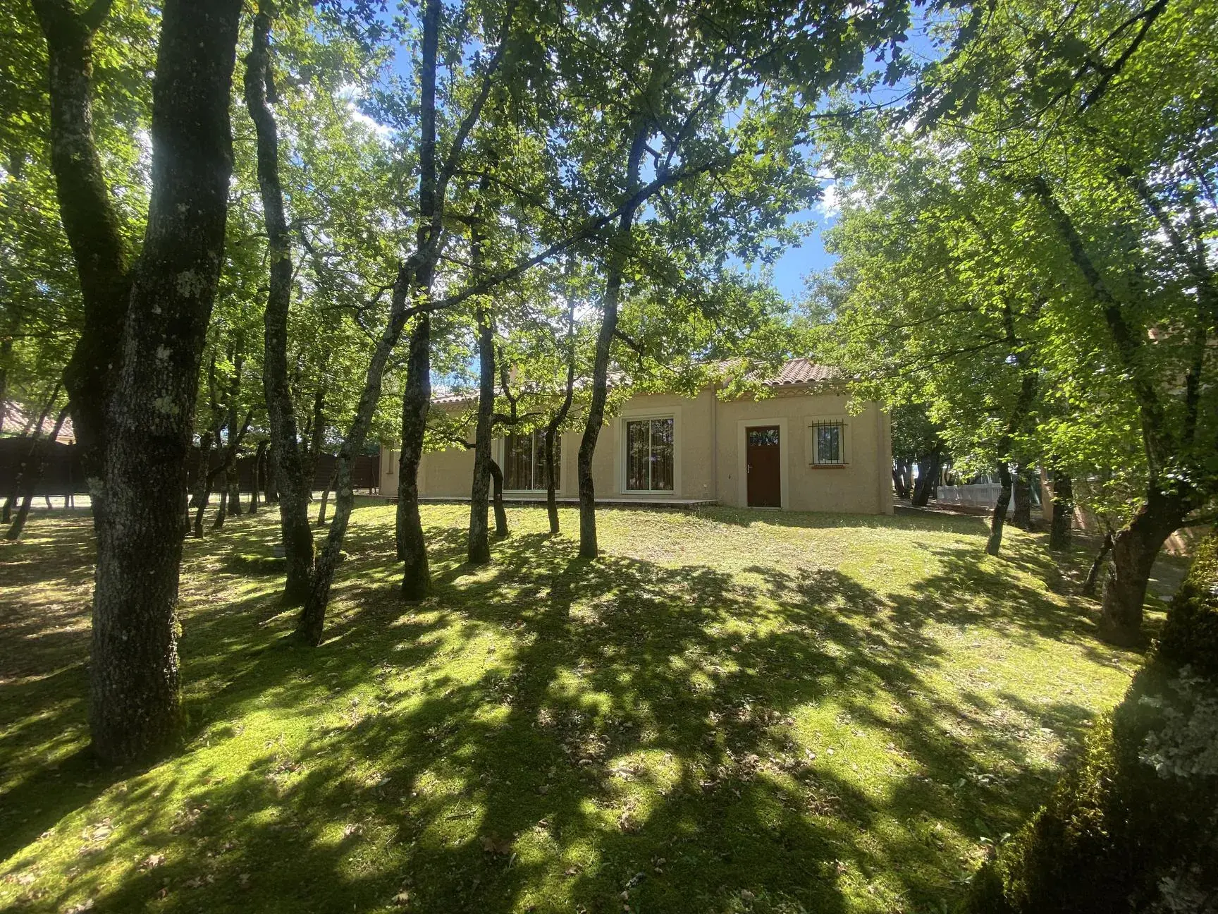 Maison de plain-pied à vendre à Villeneuve-sur-Vère, proche d'Albi, 105 m² avec jardin et dépendance 