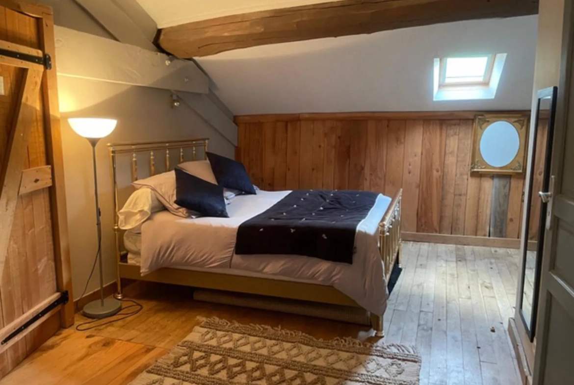 Maison en pierre rénovée avec jardin au calme près de Tarn et Aveyron 