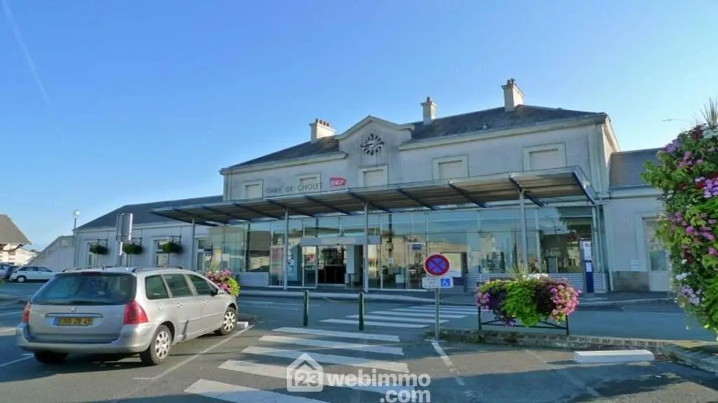 Appartement T4 avec balcon et stationnement à Cholet - Quartier Gare 