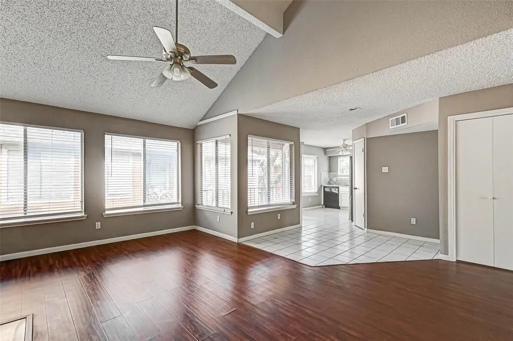 Appartement d'investissement locatif à Houston avec rendement élevé jusqu'à 12 % 