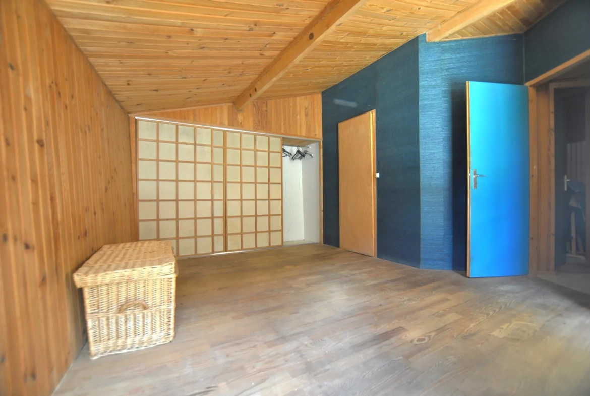 Vente maison de charme avec piscine et sauna à Rions, village médiéval 