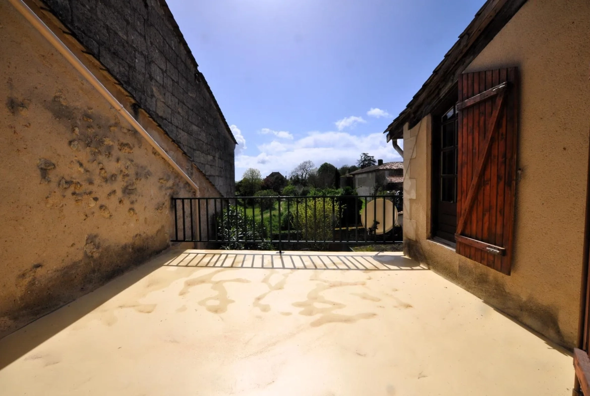 Vente maison de charme avec piscine et sauna à Rions, village médiéval 