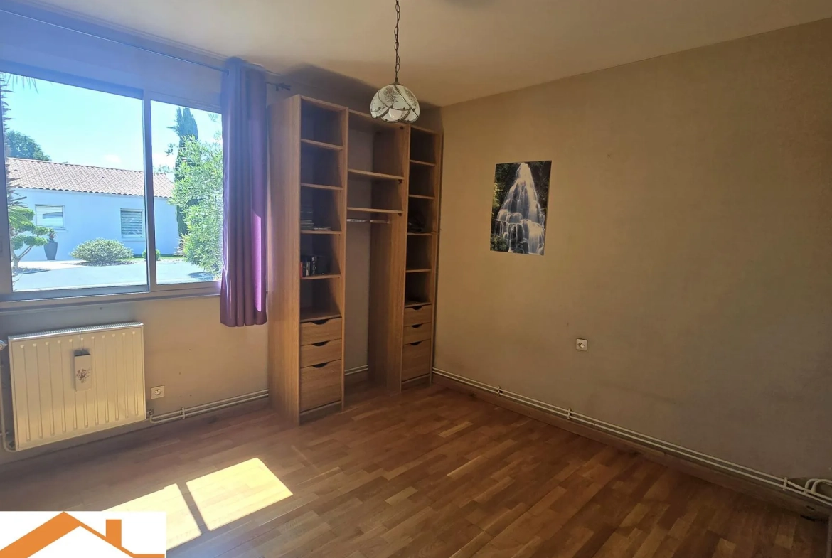 Maison de plain-pied à vendre aux Lucs-sur-Boulogne, 2 chambres, garage et jardin 