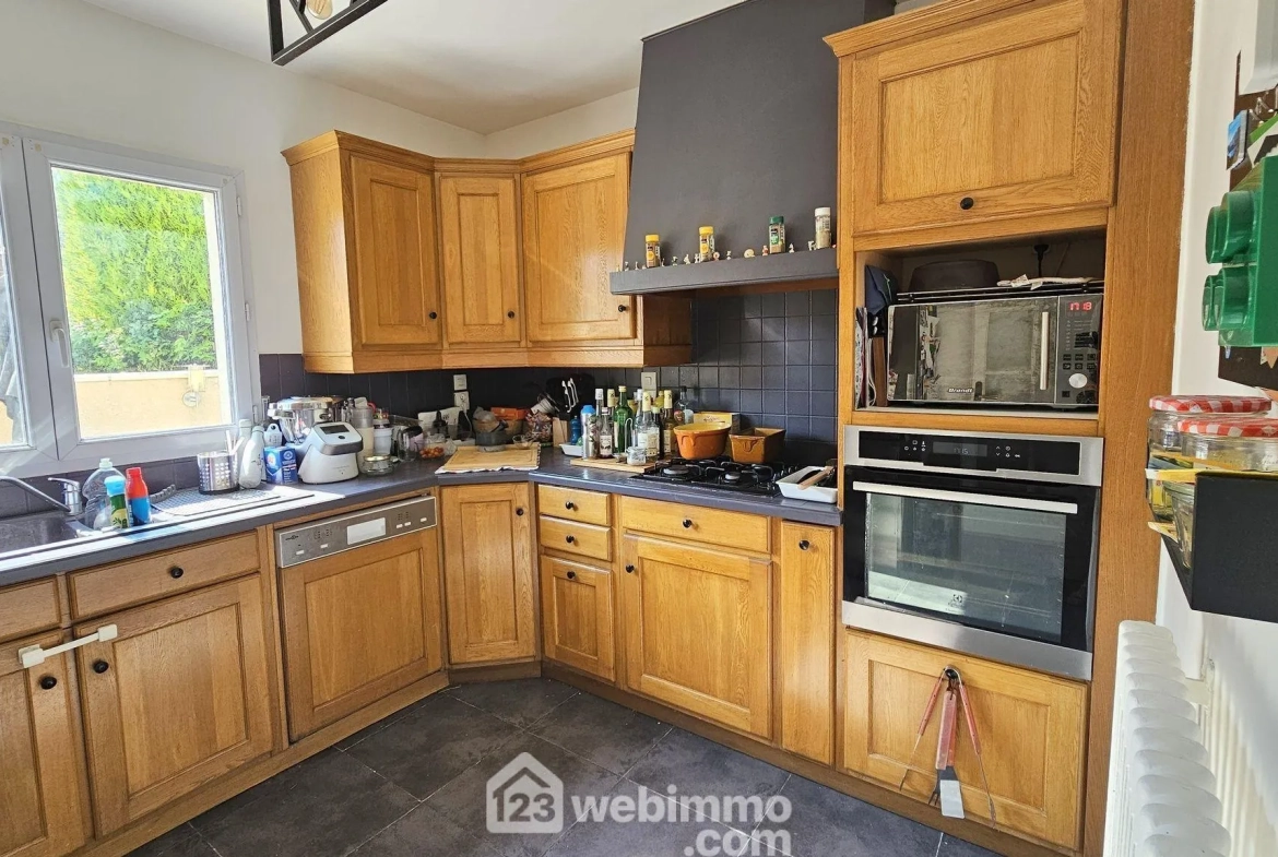 Charmante maison familiale de 103 m² avec terrain à Milly-la-Forêt 