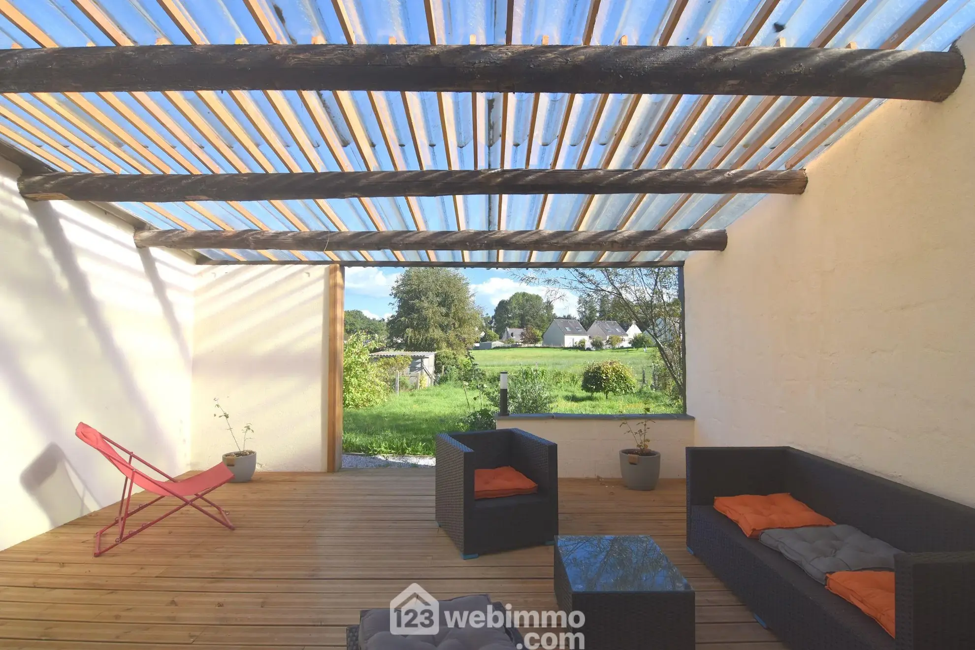 Maison de caractère de 73 m² à Plounévez-Quintin avec dépendance et jardin 