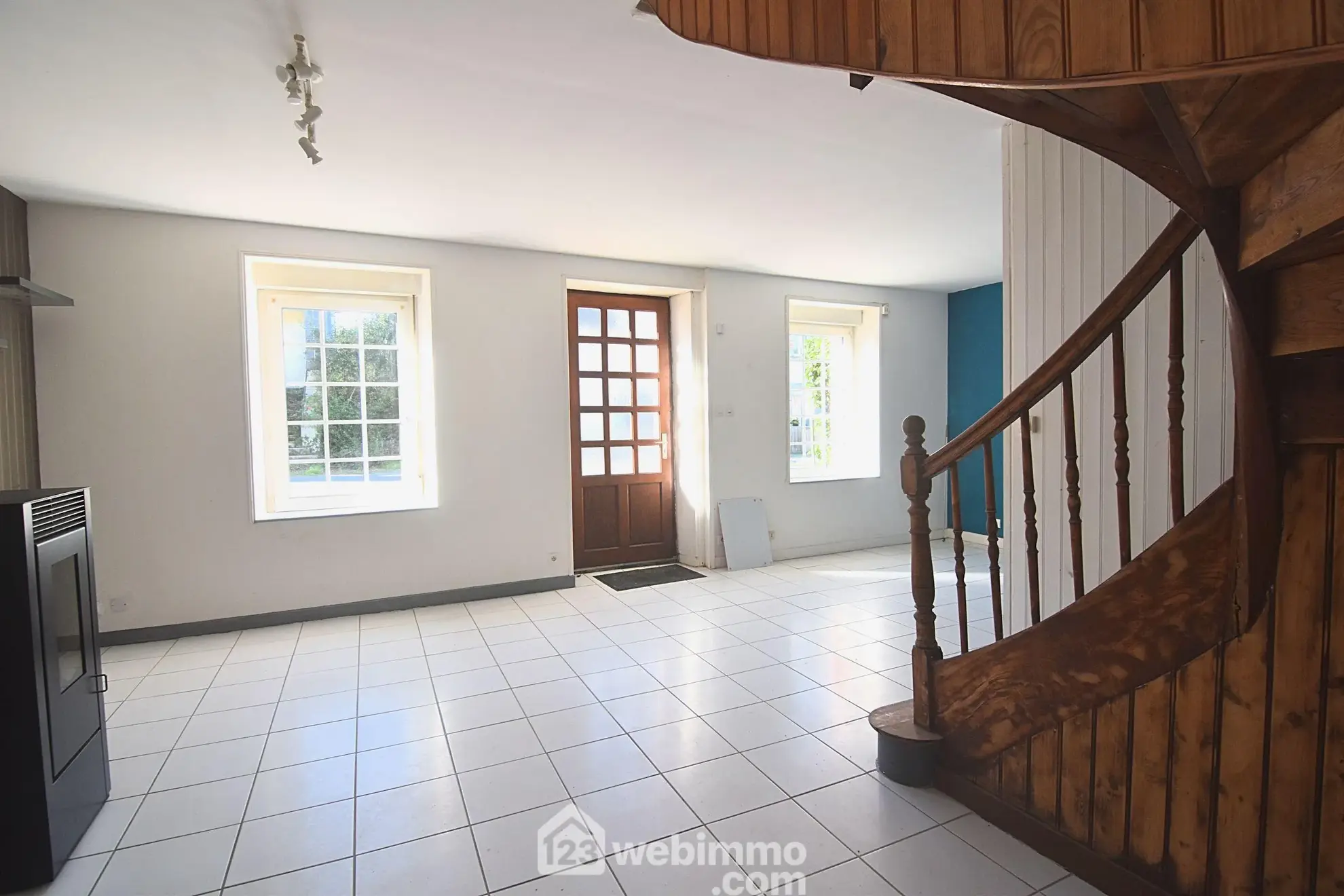 Maison de caractère de 73 m² à Plounévez-Quintin avec dépendance et jardin 