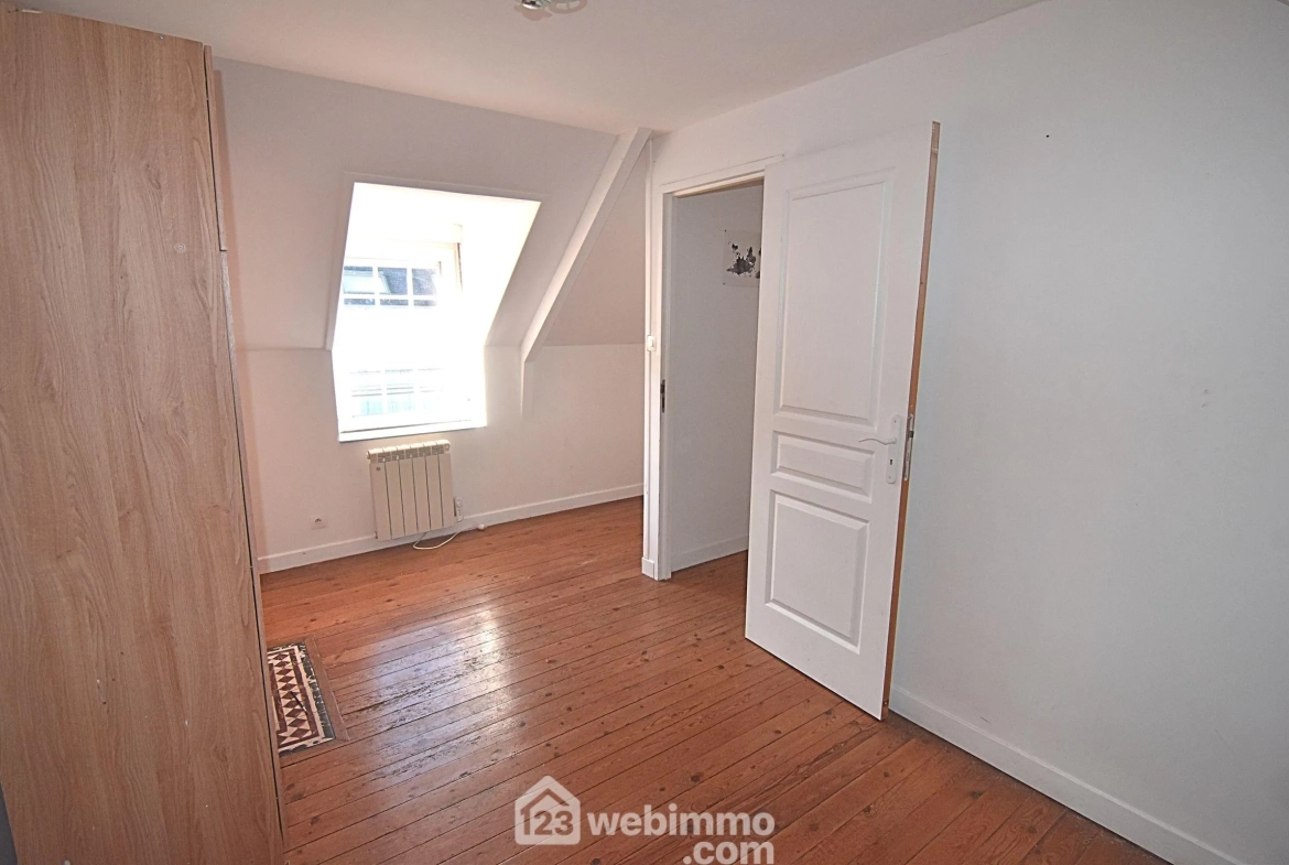 Maison de caractère de 73 m² à Plounévez-Quintin avec dépendance et jardin 