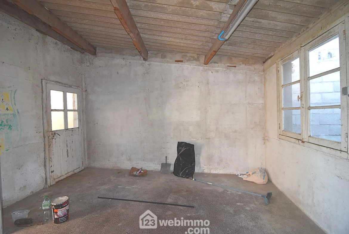 Maison de caractère de 73 m² à Plounévez-Quintin avec dépendance et jardin 