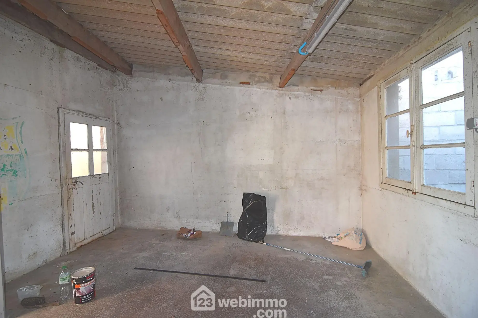 Maison de caractère de 73 m² à Plounévez-Quintin avec dépendance et jardin 