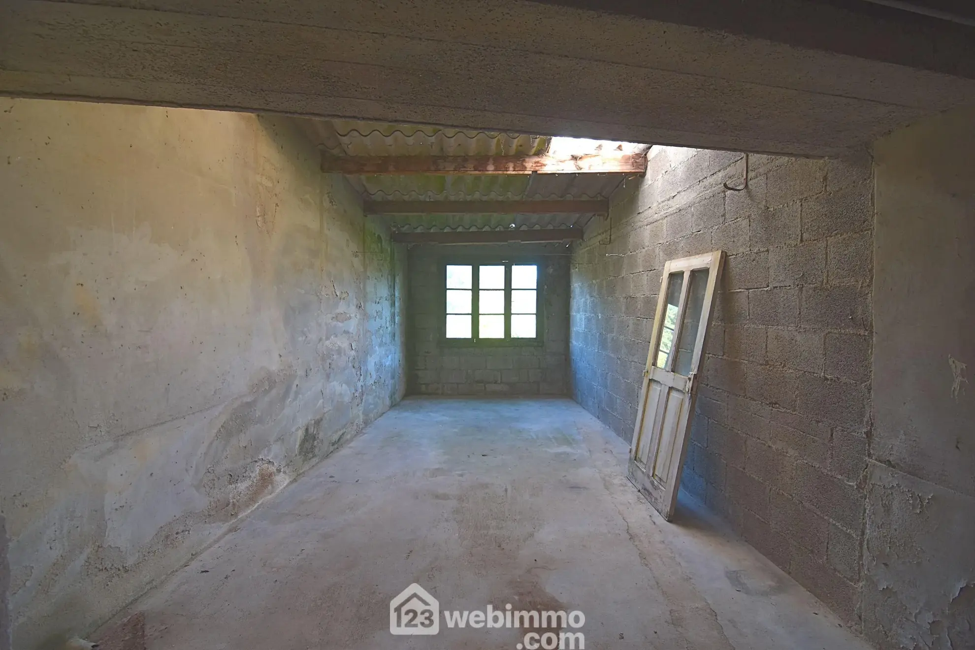 Maison de caractère de 73 m² à Plounévez-Quintin avec dépendance et jardin 