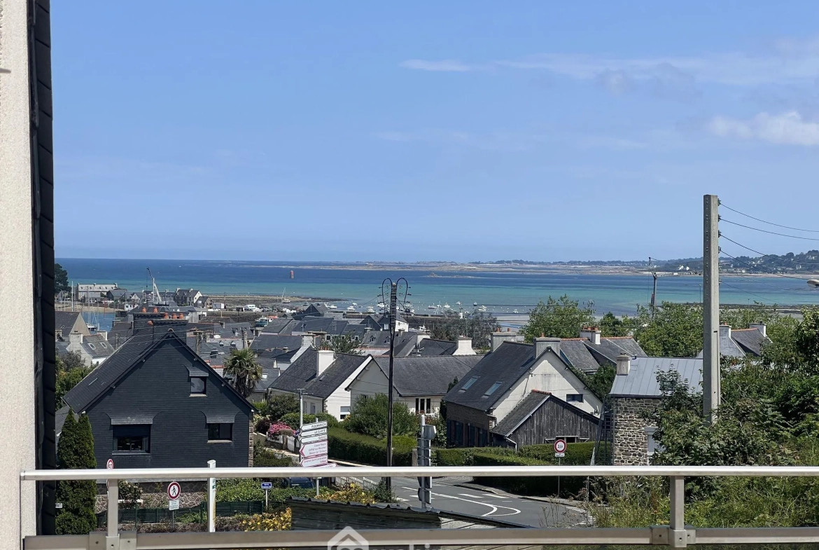 Maison à rénover de 59 m² avec vue mer et jardin à Perros-Guirec 
