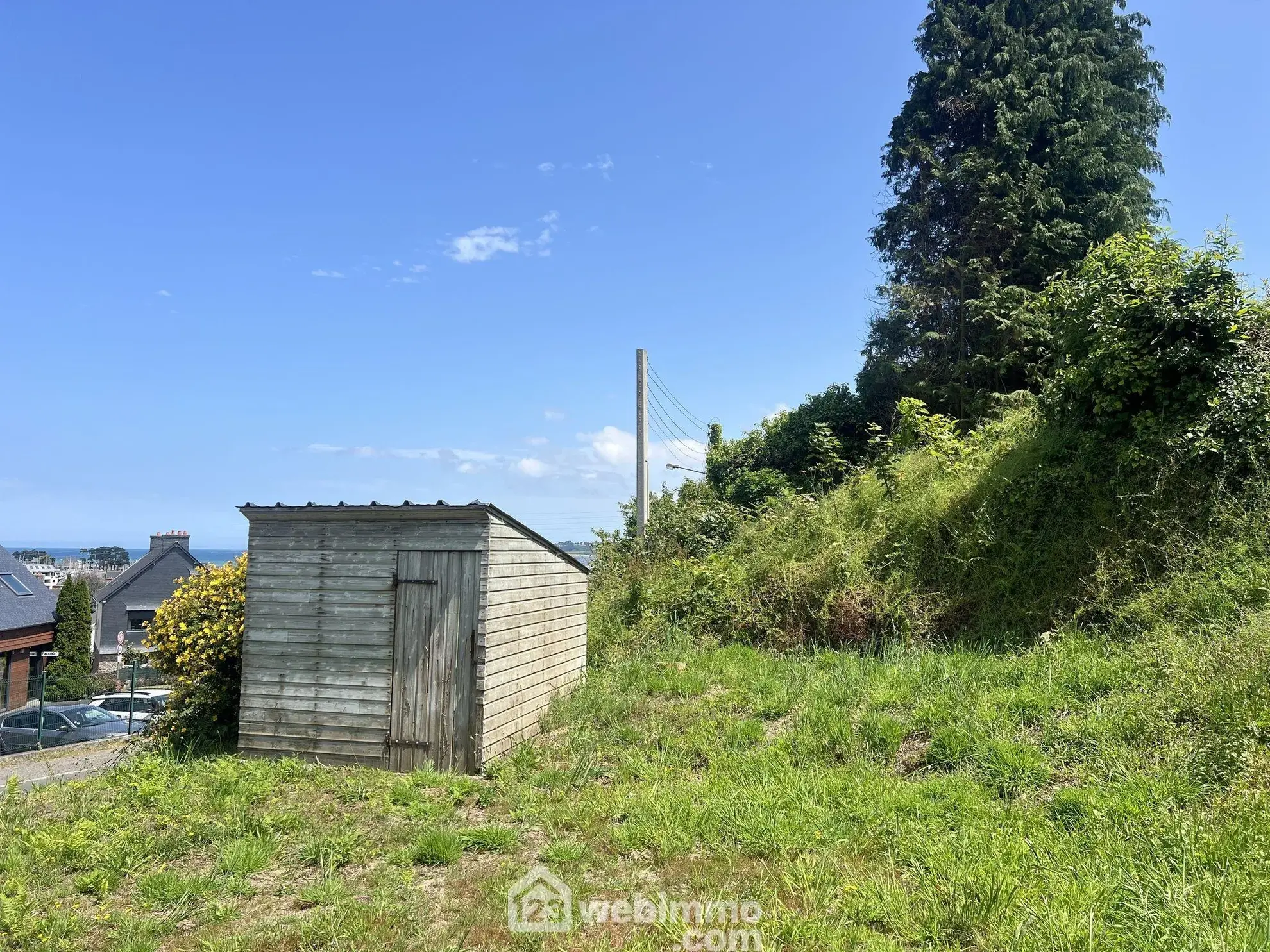 Maison à rénover de 59 m² avec vue mer et jardin à Perros-Guirec 