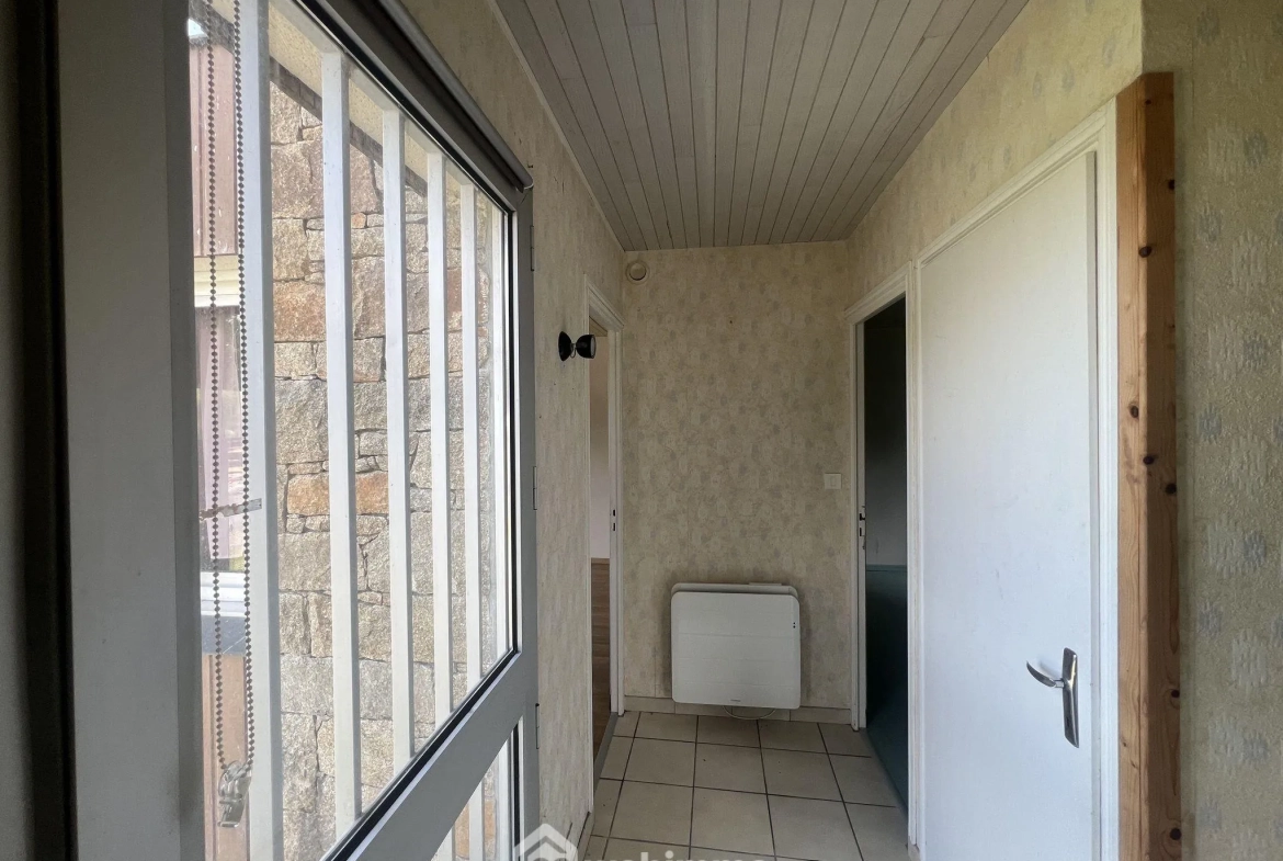 Maison à rénover de 59 m² avec vue mer et jardin à Perros-Guirec 