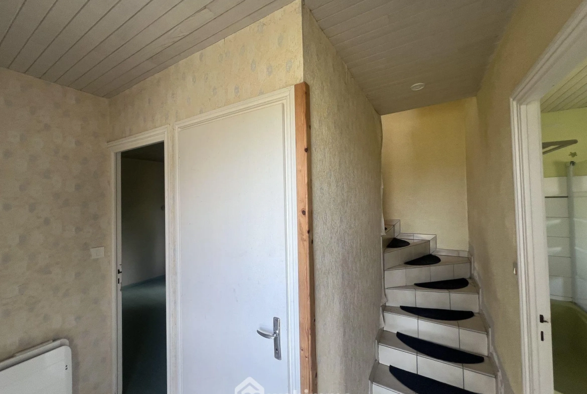 Maison à rénover de 59 m² avec vue mer et jardin à Perros-Guirec 