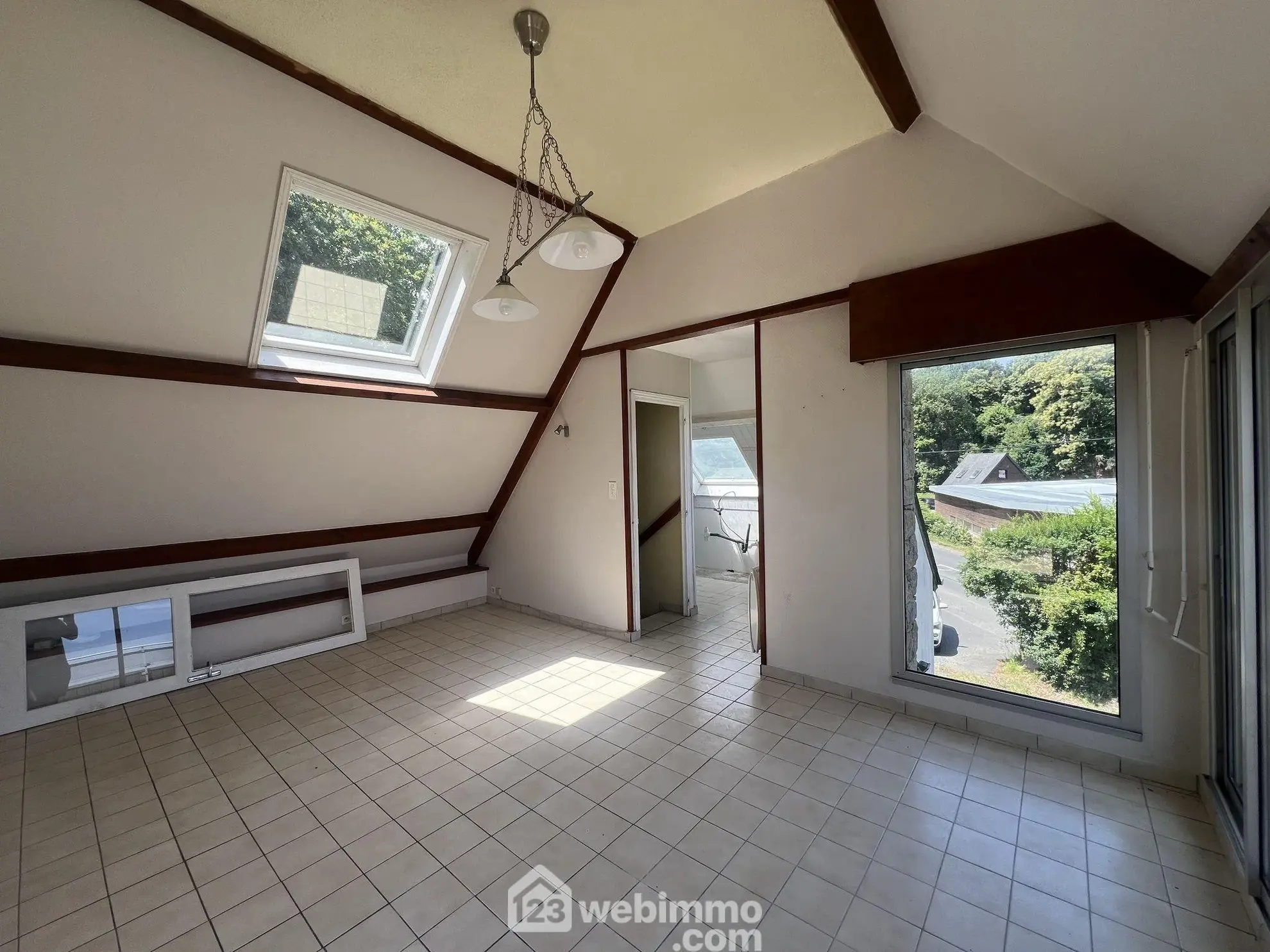 Maison à rénover de 59 m² avec vue mer et jardin à Perros-Guirec 