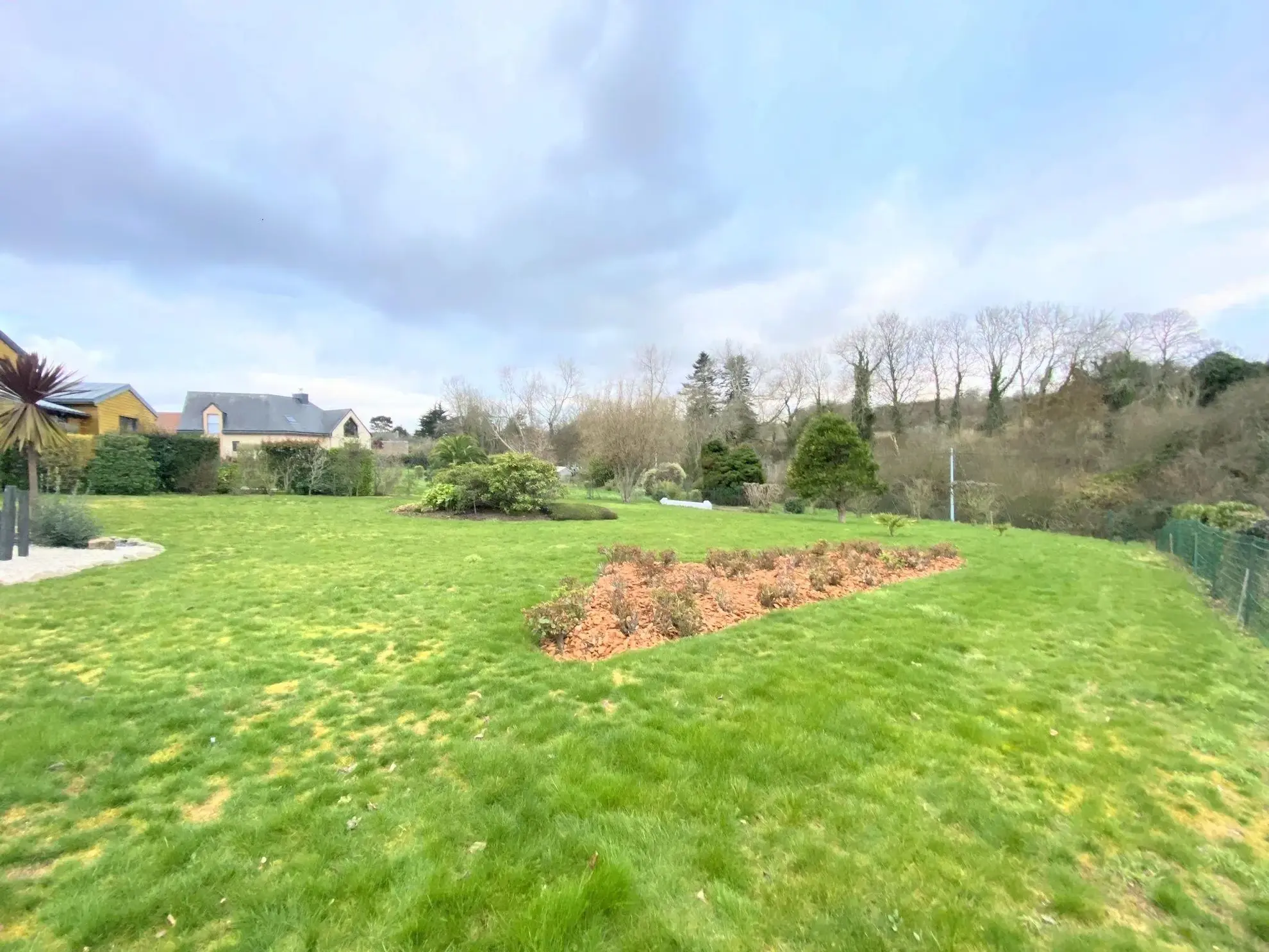 Terrain à bâtir de 700 m² à Trédrez-Locquémeau, proche de la mer 