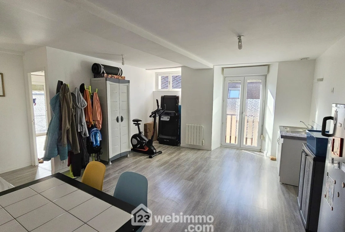 A vendre duplex de 69 m² à Puiseaux, lumineux et à aménager selon vos envies 