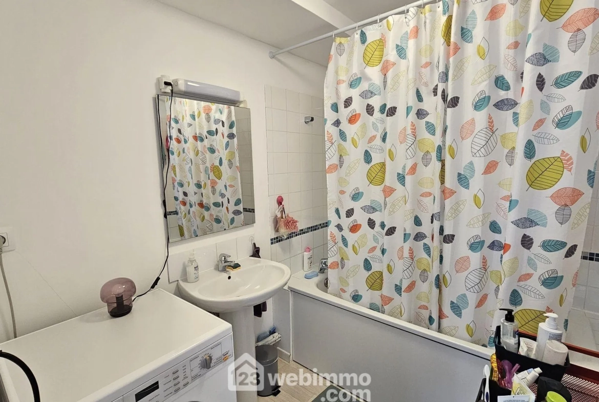 A vendre duplex de 69 m² à Puiseaux, lumineux et à aménager selon vos envies 