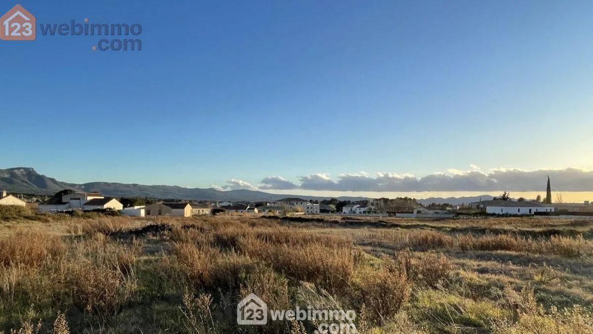 Terrain à bâtir viabilisé de 512 m² à Pourrières, vue spectaculaire 