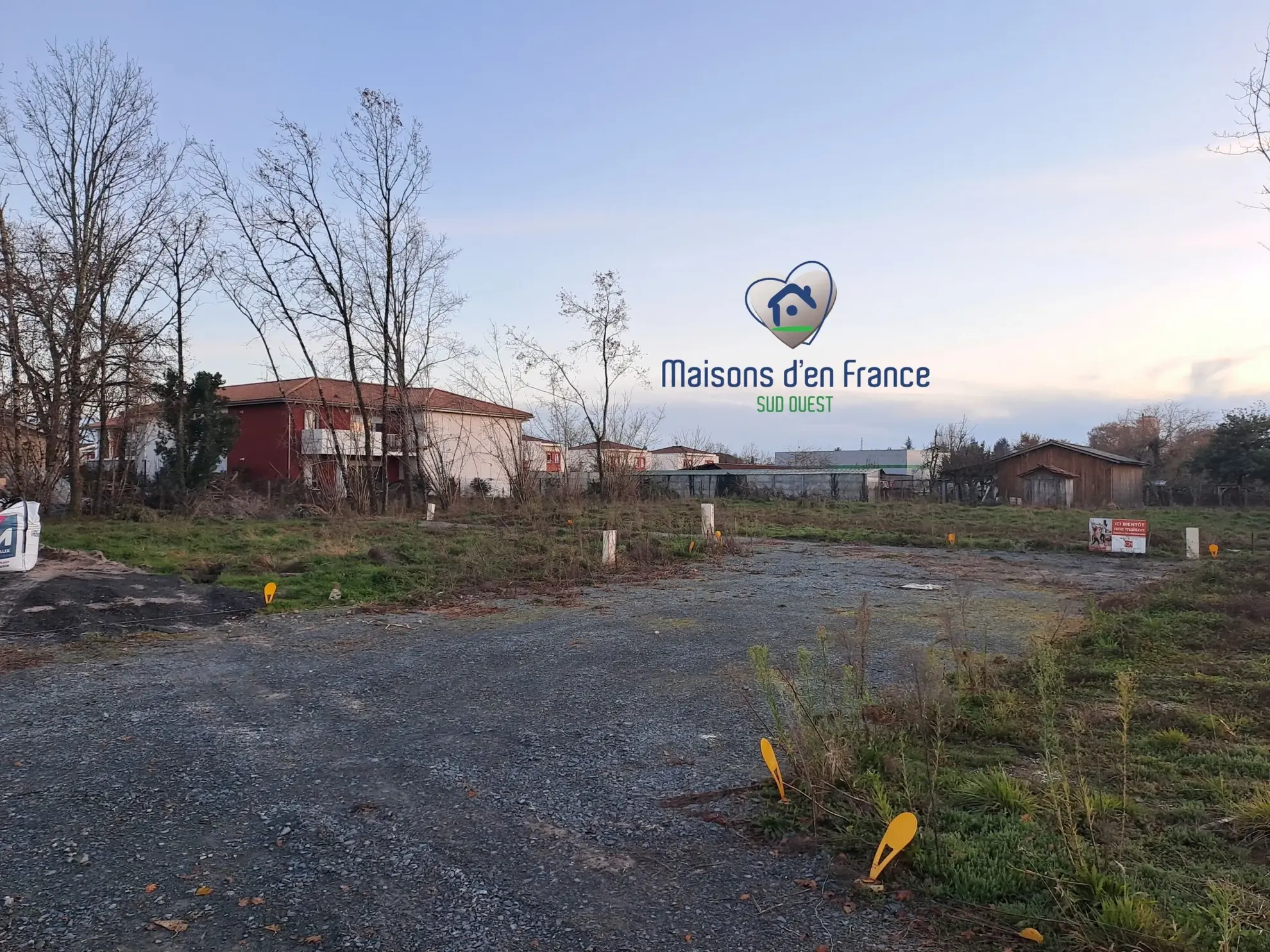 Terrain constructible de 358 m² à Belin-Béliet proche des lacs et plages 