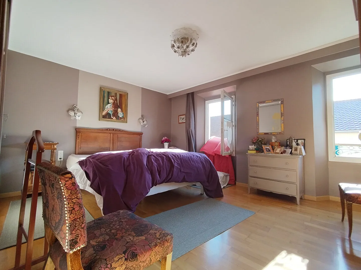Immeuble avec potentiel locatif et terrasse à Laragne Monteglin 