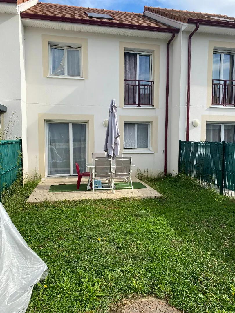 Maison jumelée T4 à vendre à Artiguelouve – Louée, proche Pau 