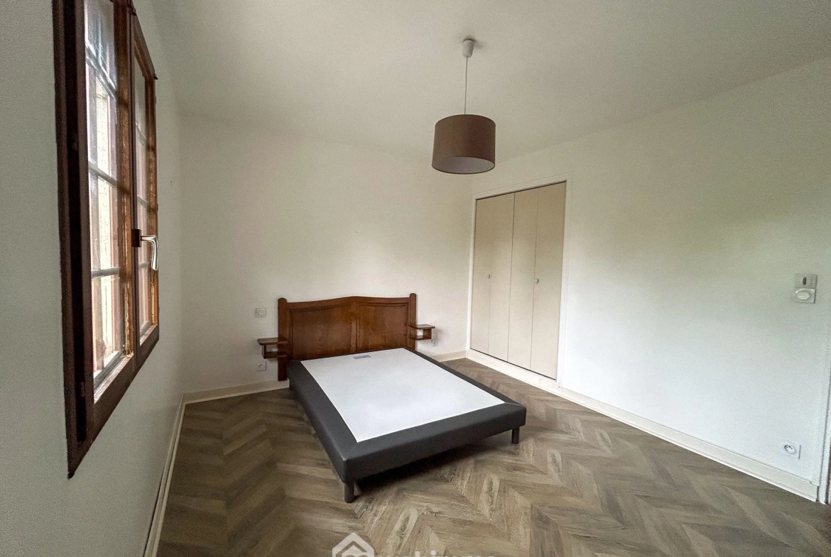 Maison de plain-pied de 74 m² à Coarraze avec garage et terrain clos 