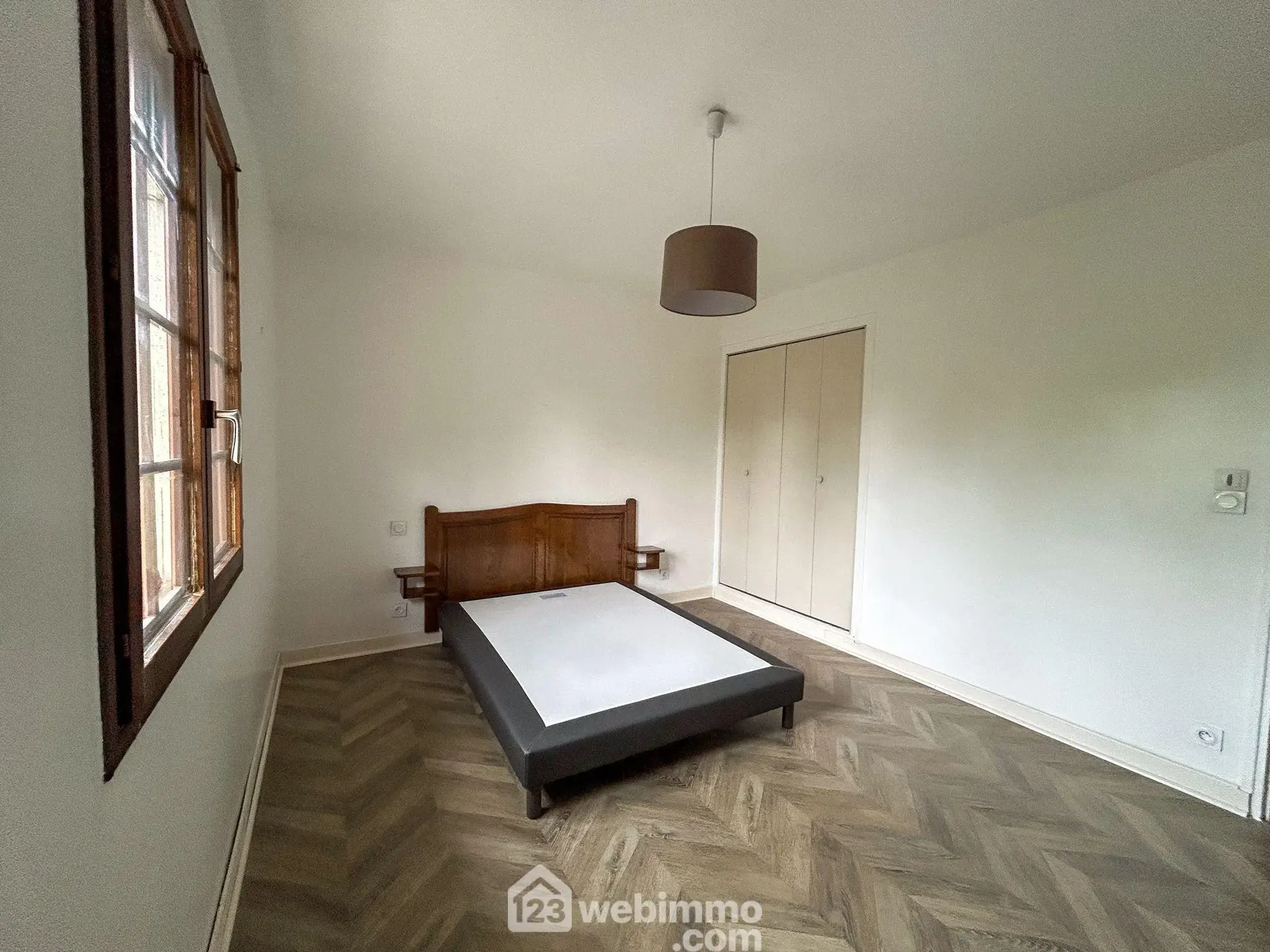 Maison de plain-pied de 74 m² à Coarraze avec garage et terrain clos 