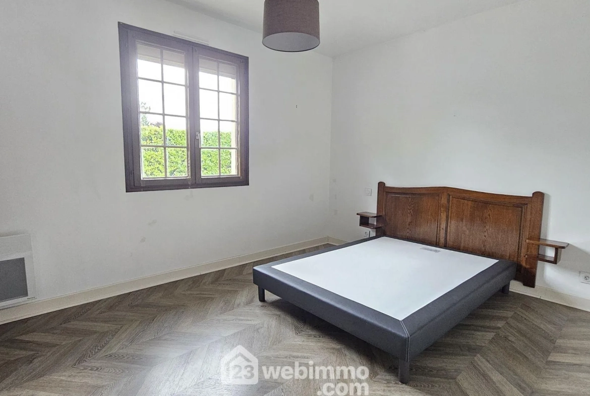Maison de plain-pied de 74 m² à Coarraze avec garage et terrain clos 