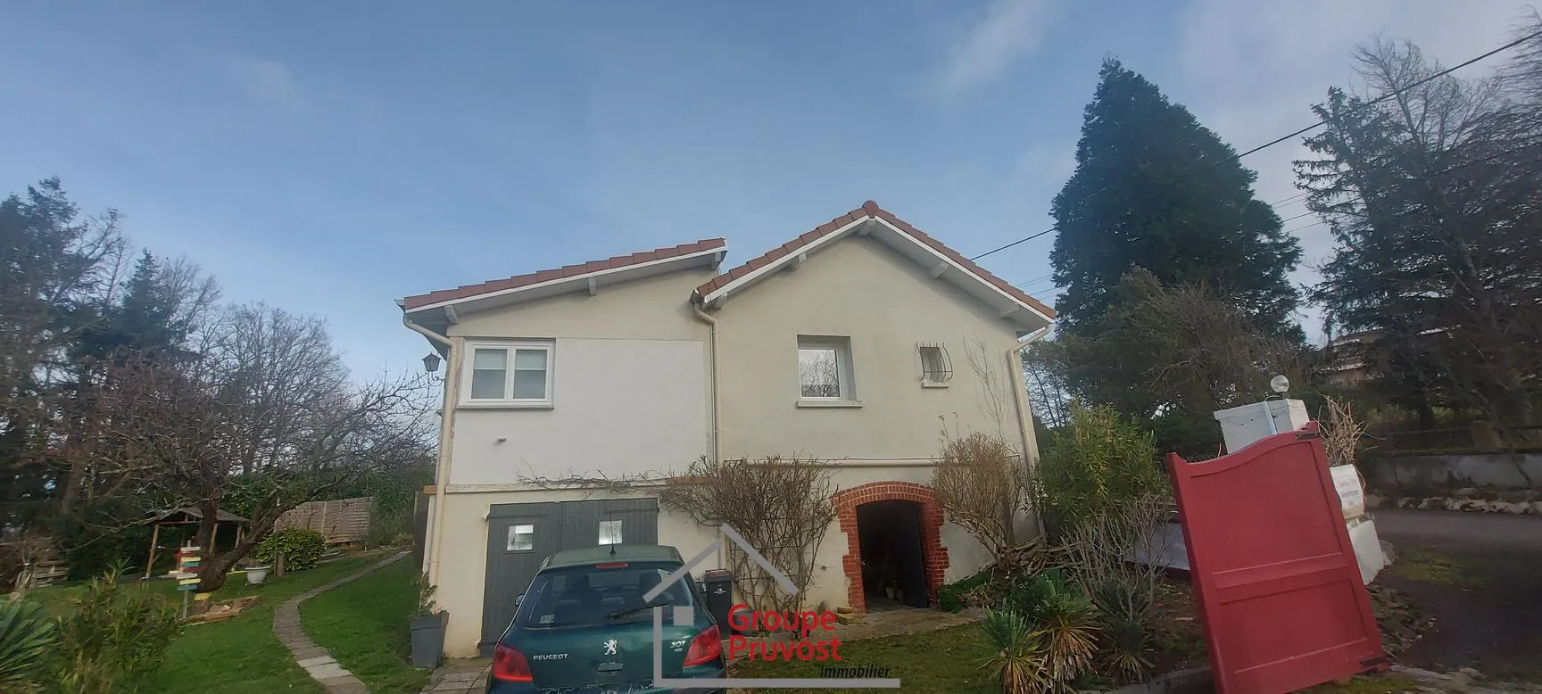 Maison à vendre à Mably avec jardin, 3 chambres et garage - 101 m² 