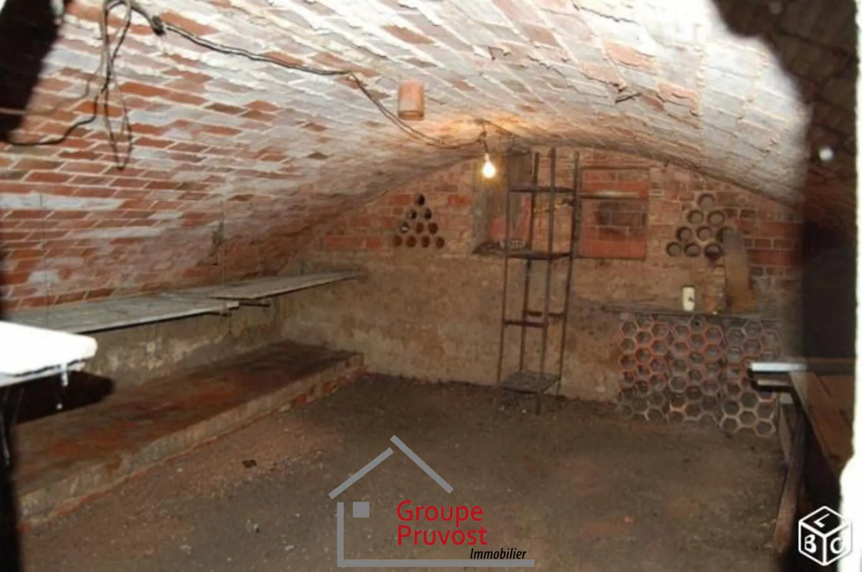 Maison à vendre à Mably avec jardin, 3 chambres et garage - 101 m² 