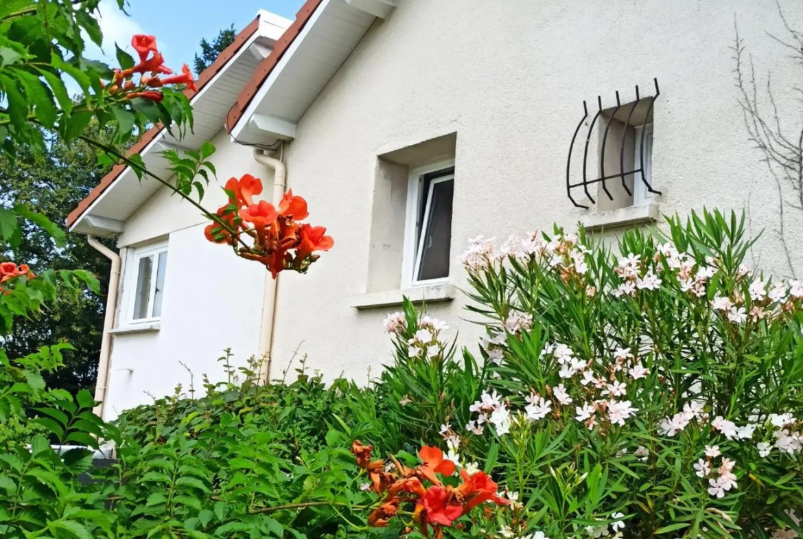 Maison à vendre à Mably avec jardin, 3 chambres et garage - 101 m² 