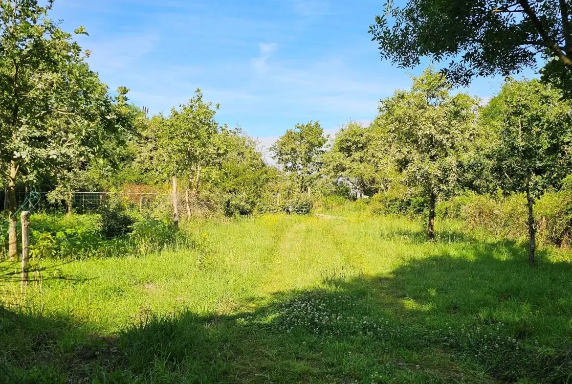 Terrain à vendre à La Plaine sur Mer avec eau et électricité au pied 