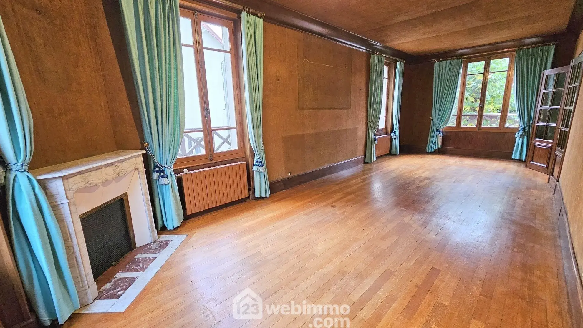 Magnifique maison bourgeoise de 164 m² avec dépendance et garage à Le Malesherbois 