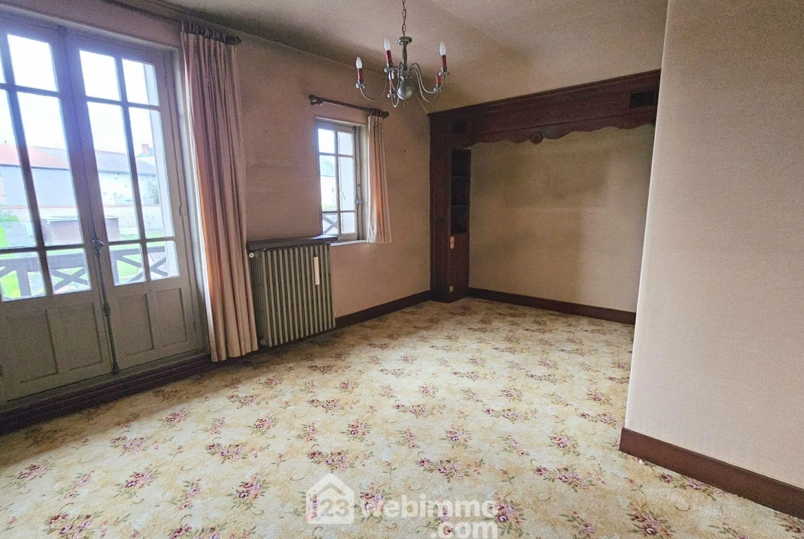 Magnifique maison bourgeoise de 164 m² avec dépendance et garage à Le Malesherbois 