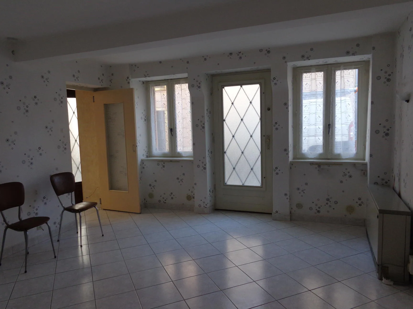Maison de village à Saint Vérand avec combles aménageables et cave 