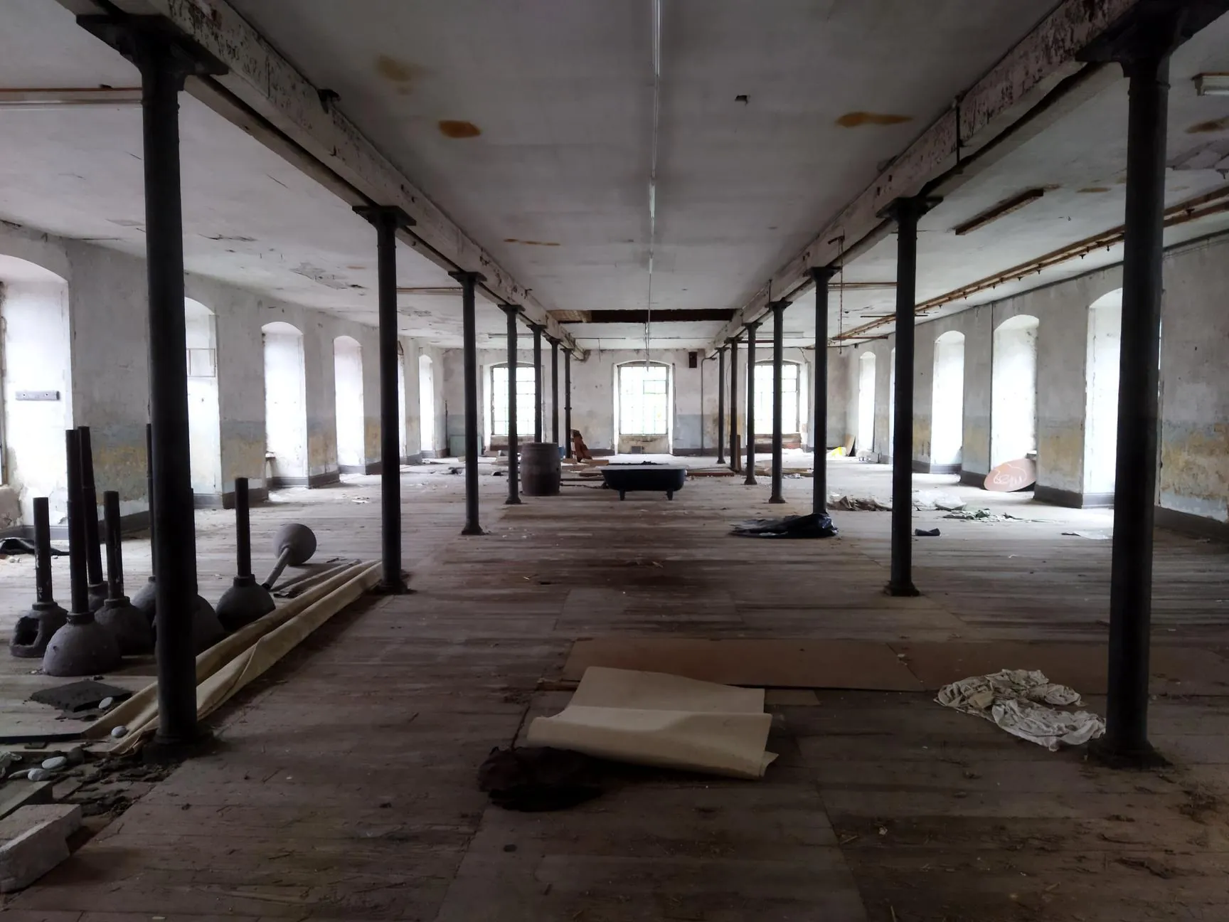 Ancien tissage à Lepuix de 689 m² avec fort potentiel à vendre 