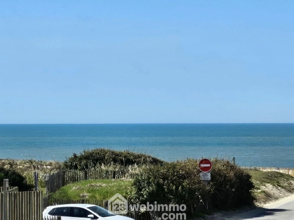 Studio de 23 m² avec vue mer à Lacanau, proximité plage et parking privé