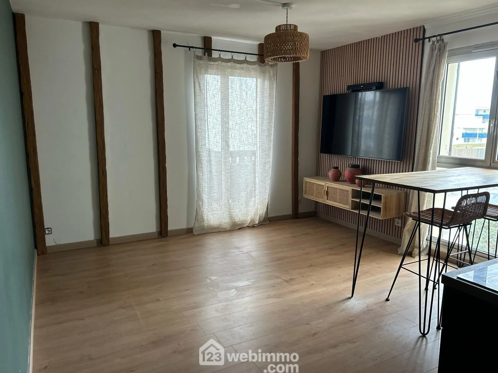Studio de 23 m² avec vue mer à Lacanau, proximité plage et parking privé 