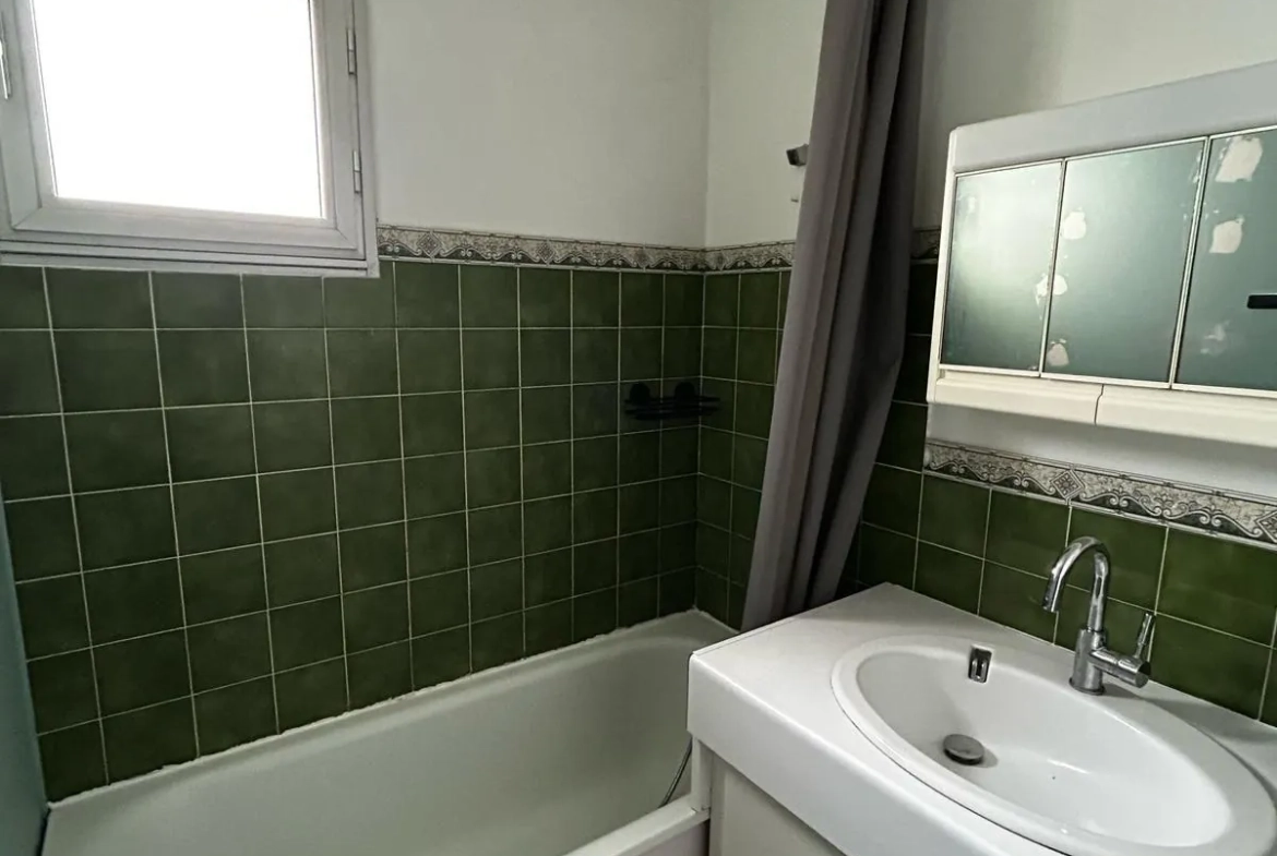 Studio de 23 m² avec vue mer à Lacanau, proximité plage et parking privé 