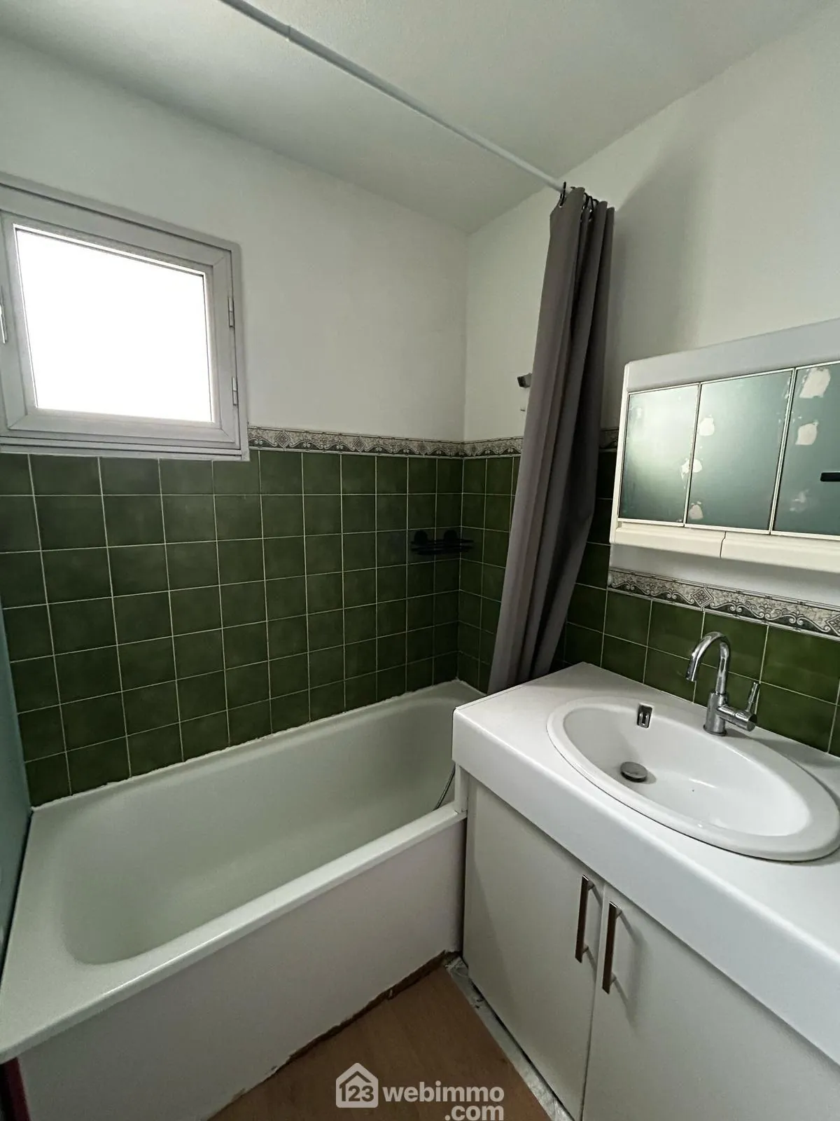 Studio de 23 m² avec vue mer à Lacanau, proximité plage et parking privé 