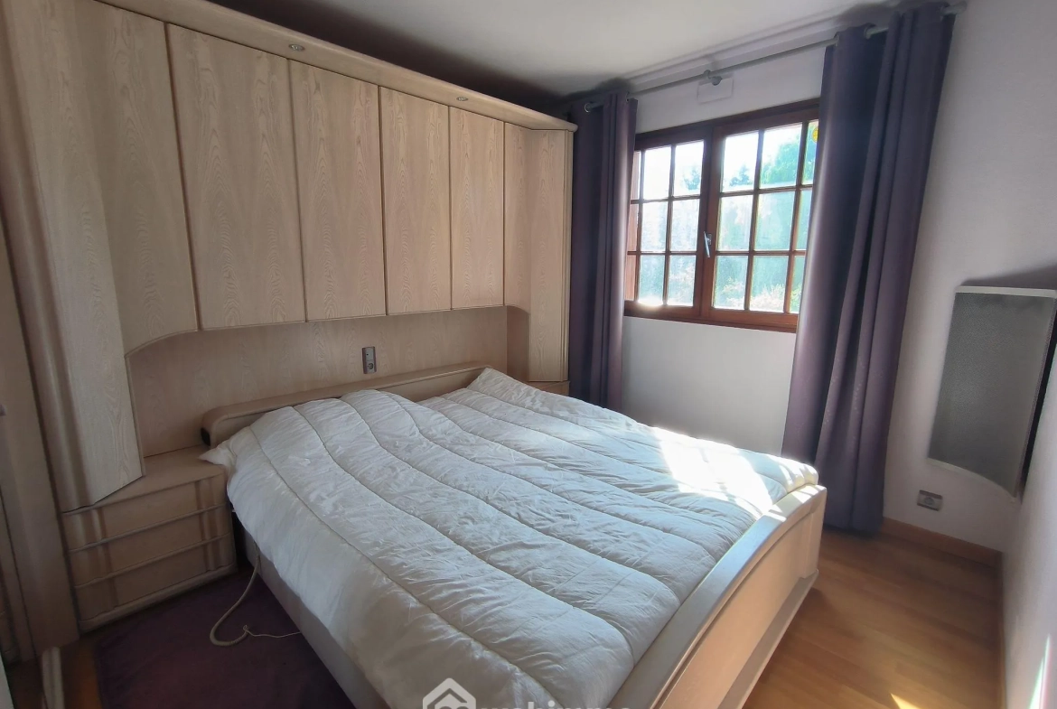 Belle maison normande avec parc, étang et sous-sol complet à Pargny-Filain 