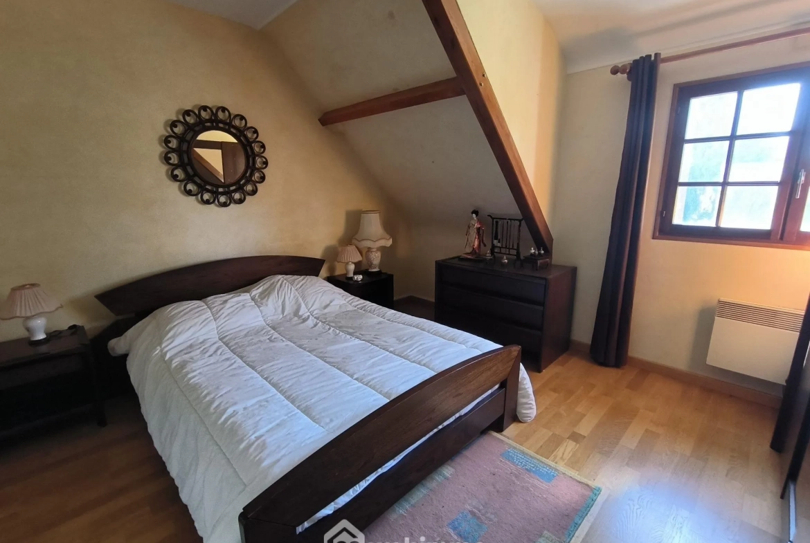 Belle maison normande avec parc, étang et sous-sol complet à Pargny-Filain 