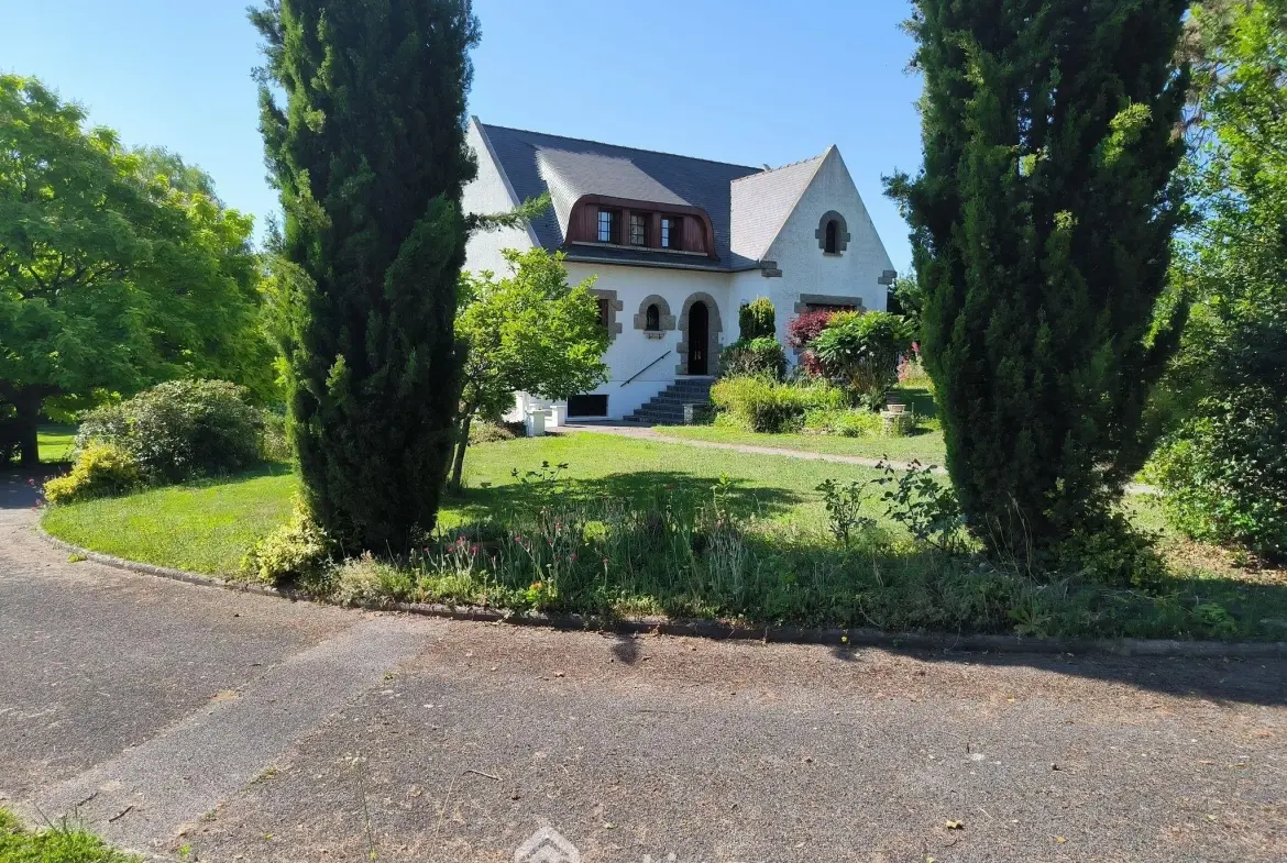 Belle maison normande avec parc, étang et sous-sol complet à Pargny-Filain 