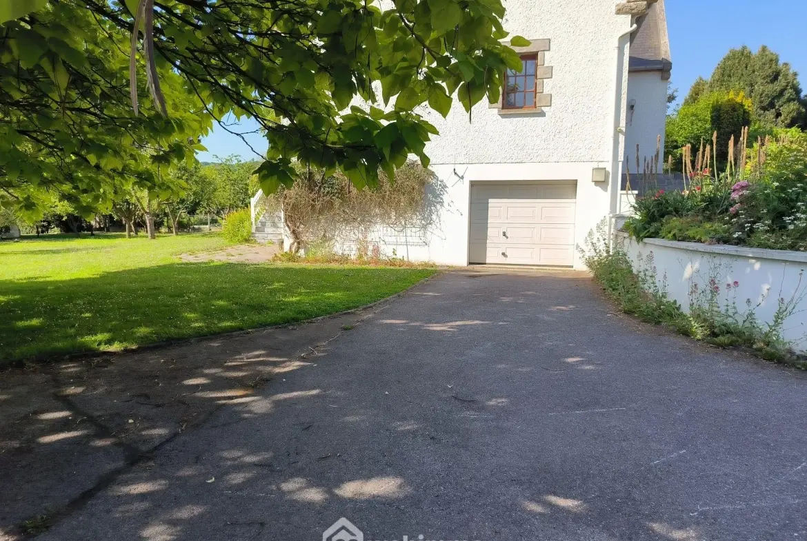 Belle maison normande avec parc, étang et sous-sol complet à Pargny-Filain 