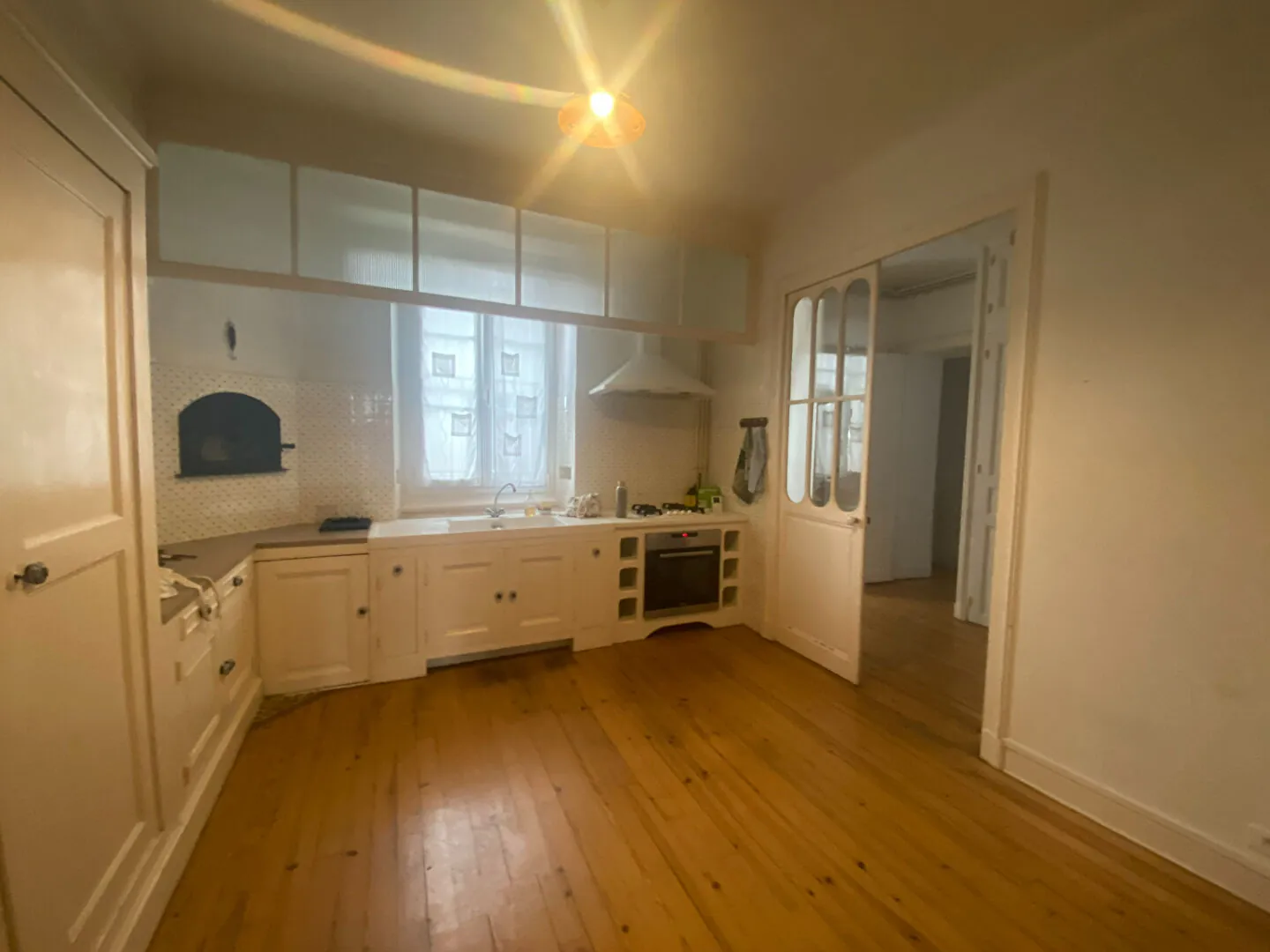 Appartement T4 lumineux à Pau, proche commodités, avec caves et grenier 