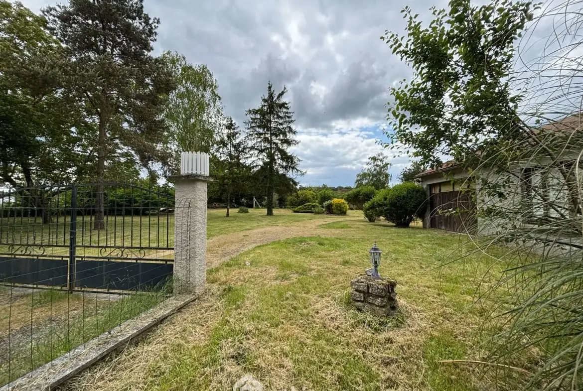 Maison de campagne de 148 m² avec 4 chambres à Dangé-Saint-Romain 